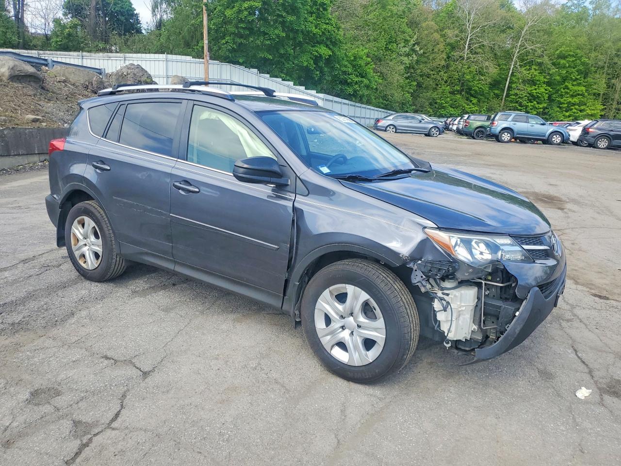 2015 TOYOTA RAV 4 — VIN JTMBFREV2FD159684 — photo 4
